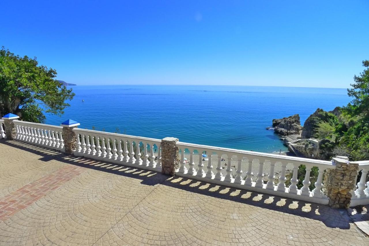 Burriana Front Line Apartment Nerja Ngoại thất bức ảnh